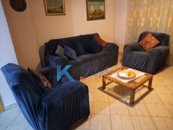 Tirane, jepet me qera apartament 2+1 Kati 2, 100 m² 670 € (Sheshi Wilson, afer fakultetit juridik)