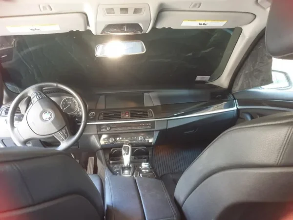 Tirane, shes makine BMW Benzin, gri metalizato automatik Kondicioner 205 km 9.600 €