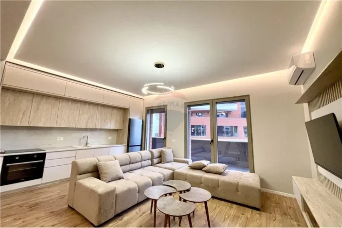 Tirane, jepet me qera apartament 1+1 Kati 7, 70 m² 800 € 