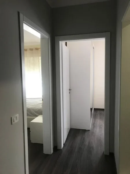 Tirane, shitet apartament 2+1 Kati 4, 90 m² 90.000 € (Linze)