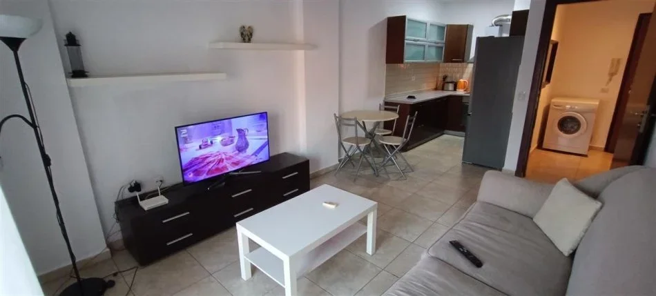 Tirane, jepet me qera apartament 1+1 Kati 5, 63 m² 500 € (Mozaiku i Tiranes)