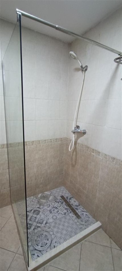 Tirane, jepet me qera apartament 1+1 Kati 5, 63 m² 500 € (Mozaiku i Tiranes)