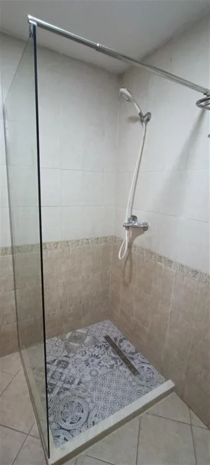 Tirane, jepet me qera apartament 1+1 Kati 5, 63 m² 500 € (Mozaiku i Tiranes)