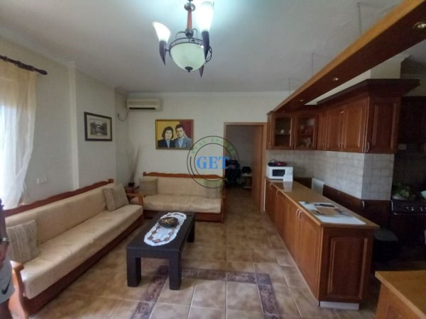 Durres, jepet me qera apartament 2+1+Ballkon Kati 7, 100 m² 300 € (Te muzeumi, Durres)