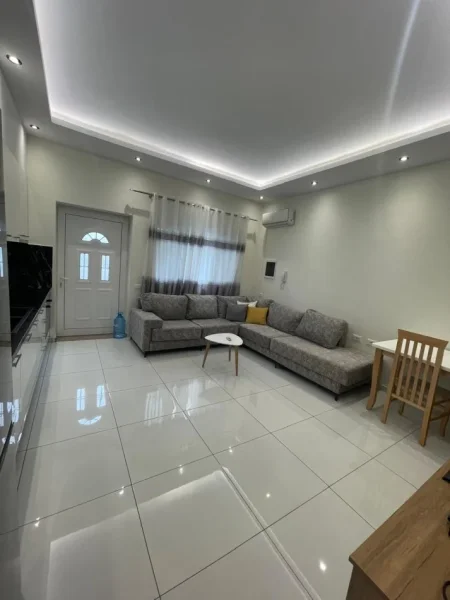 Tirane, jepet me qera apartament 2+1 Kati 2, 100 m² 550 € (rruga Jordan Misja)
