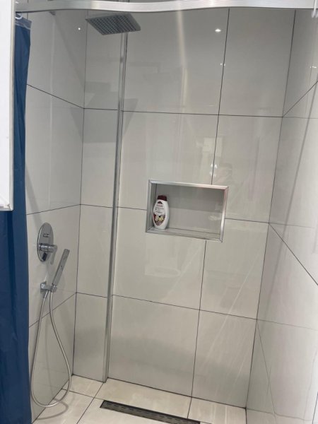 Tirane, jepet me qera apartament 2+1 Kati 2, 100 m² 550 € (rruga Jordan Misja)