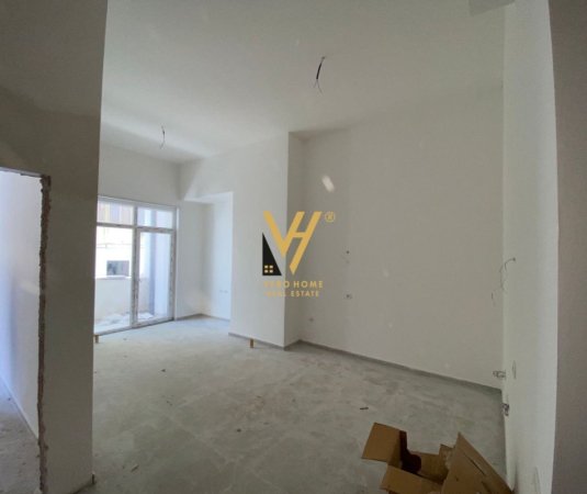 Tirane, jepet me qera zyre Kati 2, 96 m² 1.200 € (QENDER)