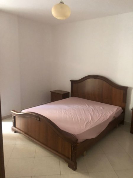 Tirane, jepet me qera apartament 1+1+Ballkon Kati 5, 70 m² 500 € (RRUGA E ELBASANIT)