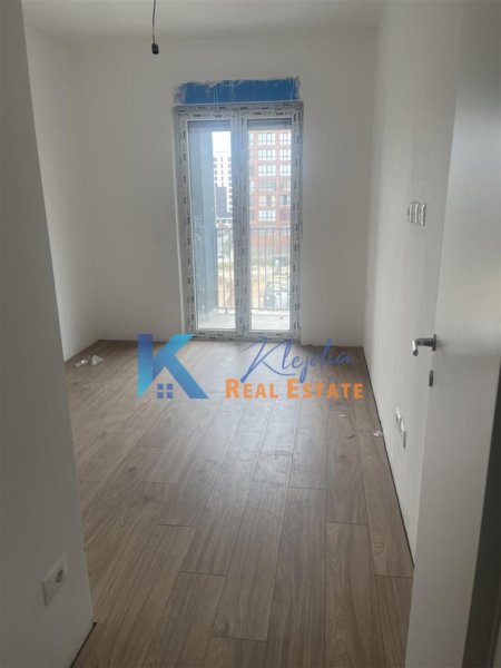 Tirane, jepet me qera apartament 3+1 Kati 4, 148 m² (Bulevardi i Ri, kompleksi Orbital 1)