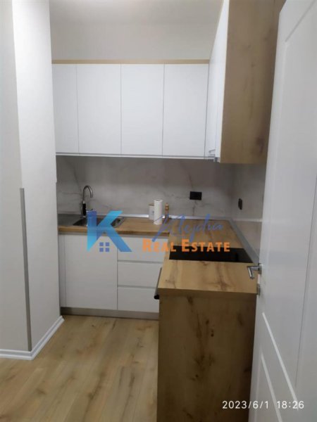 Tirane, jepet me qera apartament 1+1 Kati 4, 50 m² 550 € (Qender, te rruga e Bogdaneve)