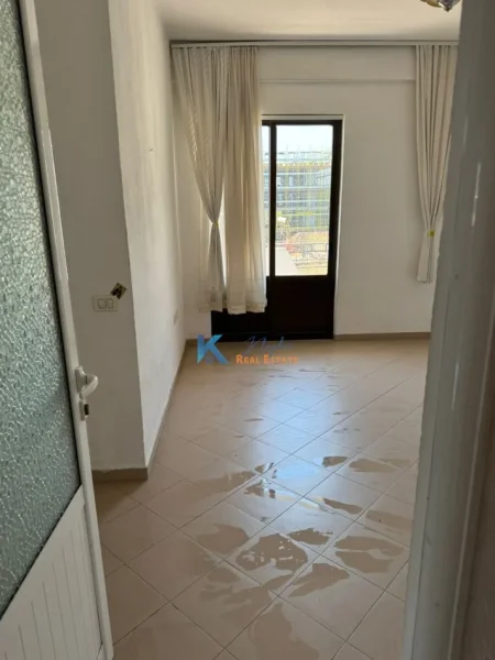 Tirane, shitet apartament 2+1 Kati 5, 115 m² 115.000 € (Laprake, afer Kupoles)