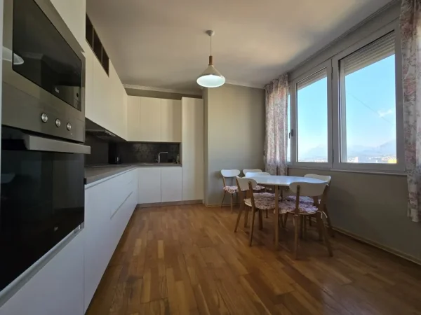 Tirane, shitet apartament 1+1 Kati 10, 97 m² 190.000 € (Kompleksi Halili prane Vila Gold)