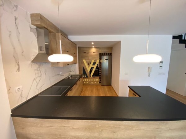 Tirane, jepet me qera Vile 2+1+Ballkon Kati 0, 250 m² 1.550 € (TEG)