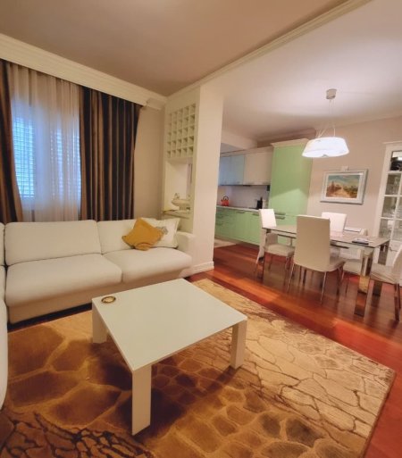 Tirane, shitet apartament 3+1 , 111 m² 248.000 € (Stadiumi Dinamo)