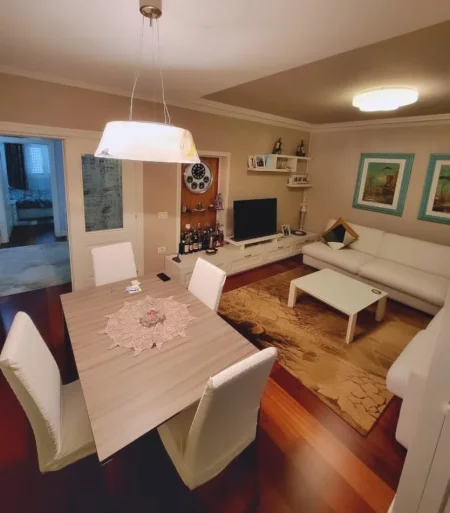 Tirane, shitet apartament 3+1 , 111 m² 248.000 € (Stadiumi Dinamo)