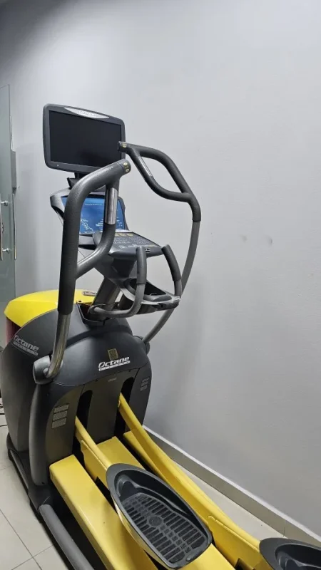 Tirane, shes pajisje palestre 1 €