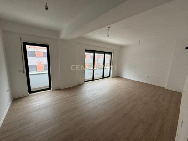 Tirane, shes apartament 2+1+2+Ballkon , 112 m² 168.000 € (Kodra e Diellit)