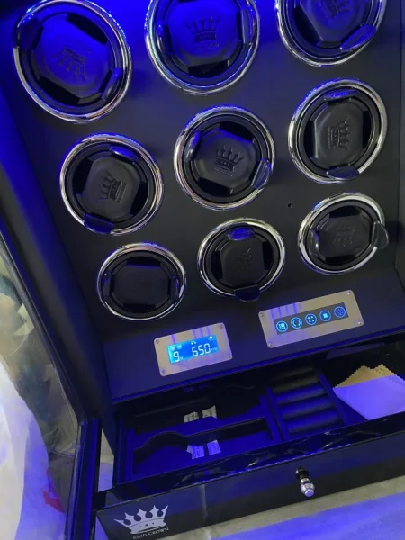 Tirane, shes SHITET KUTI ORASH LUKSOZE ME KURDISJE EDHE AKSESORESH E ARDHUR NGA ZVICRA ME DRRU PIANO BLACK ME LED TOUCH ME PULT 9+2 2.500 €