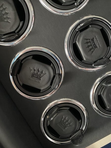 Tirane, shes SHITET KUTI ORASH LUKSOZE ME KURDISJE EDHE AKSESORESH E ARDHUR NGA ZVICRA ME DRRU PIANO BLACK ME LED TOUCH ME PULT 9+2 2.500 €