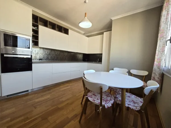 Tirane, shitet 1+1+Aneks+Ballkon Kati 11, 97 m² 190.000 € (Rruga e Dibres)