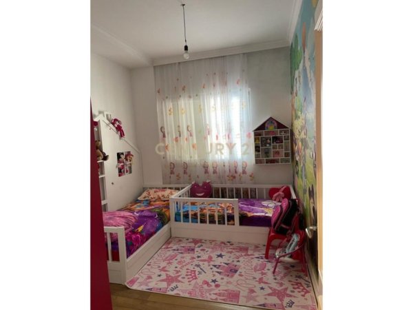 Tirane, jap me qera apartament 2+1+2+Ballkon , 110 m² 950€ (Liqeni i Thatë)