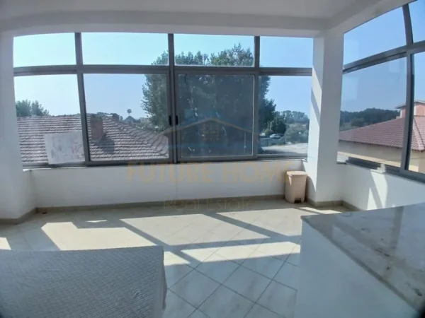 Durres, shitet apartament 2+1+Ballkon Kati 3, 86 m² 55.000 € (Ambulanca Sukth)