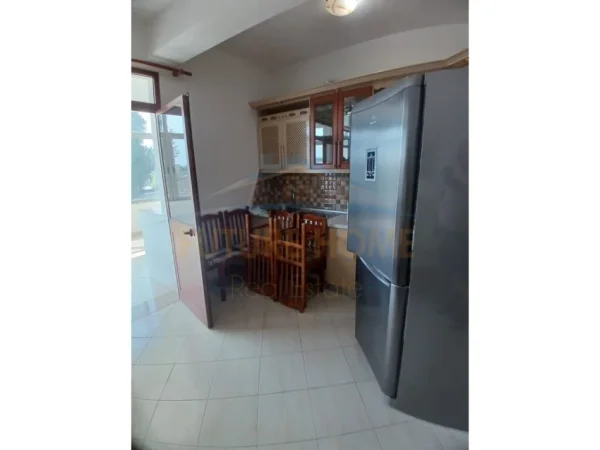 Durres, shitet apartament 2+1+Ballkon Kati 3, 86 m² 55.000 € (Ambulanca Sukth)