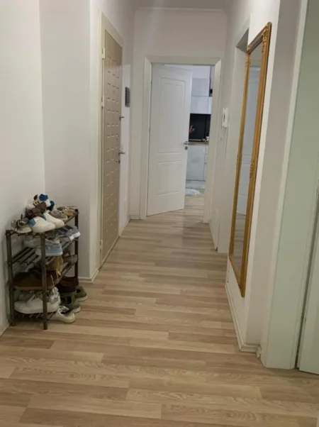 Tirane, jepet me qera apartament 2+1+Ballkon Kati 5, 90 m² 450 € (Astir , Rruga Loni Ligori)