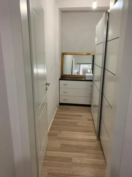 Tirane, jepet me qera apartament 2+1+Ballkon Kati 5, 90 m² 450 € (Astir , Rruga Loni Ligori)