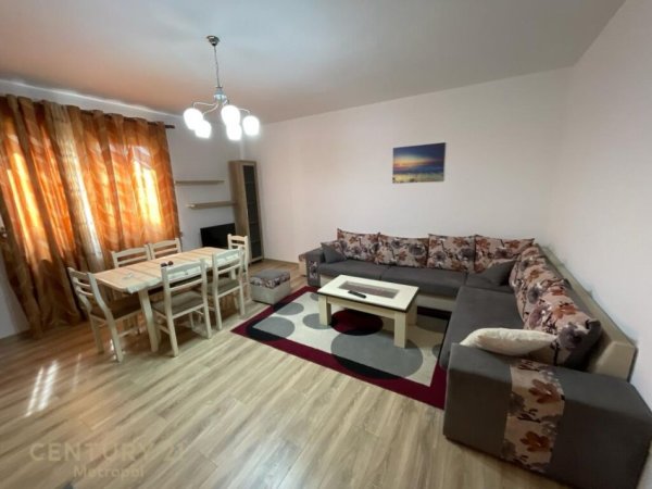 Tirane, jepet me qera apartament 2+1 Kati 8, 115 m² 700 € (zogu i zi)