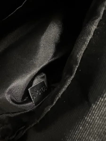 Tirane, shes Shitet Cante Louis Vuitton