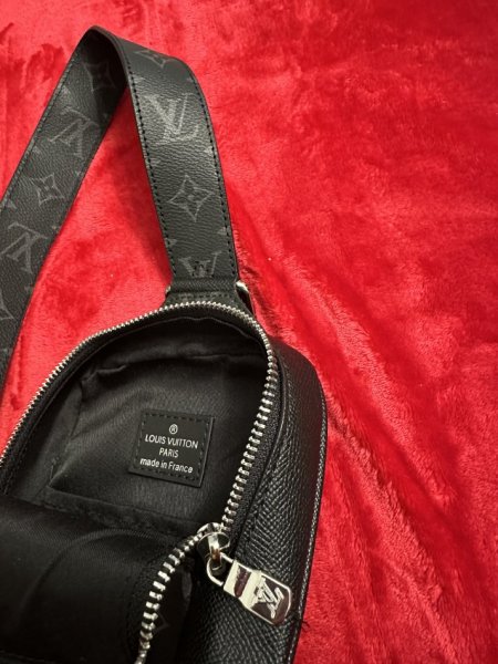 Tirane, shes Shitet Cante krahu Louis Vuitton