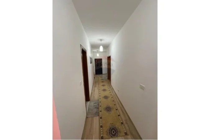 Tirane, jepet me qera apartament 2+1 Kati 7, 113 m² 700 € (Rruga Muhamet Gjollesha - Zogu i Zi)