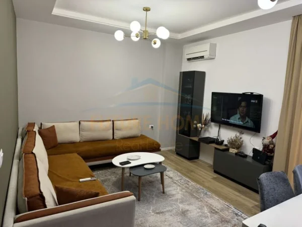 Tirane, shitet apartament 3+1+Aneks+Ballkon Kati 2, 119 m² 150.000 € (Unaza e Re)