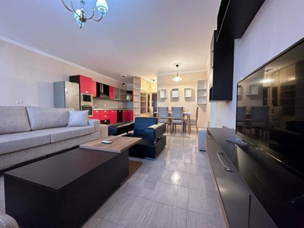 Tirane, jepet me qera apartament 2+1 Kati 3, 110 m² 650 € (Rruga e Durresit)