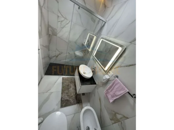 Tirane, shitet apartament 3+1+Ballkon Kati 2, 119 m² 150.000 € (Tirana Entery 1)