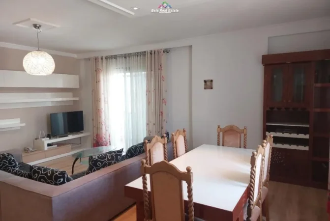 Tirane, jepet me qera apartament 3+1 Kati 6, 150 m² 1.200 € (Myslym Shyri)