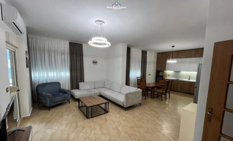 Tirane, jepet me qera apartament 2+1 Kati 4, 118 m² 550 € (rruga 5 Maji)