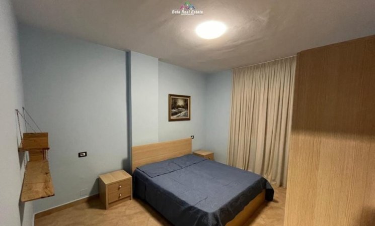 Tirane, jepet me qera apartament 2+1 Kati 4, 118 m² 550 € (rruga 5 Maji)