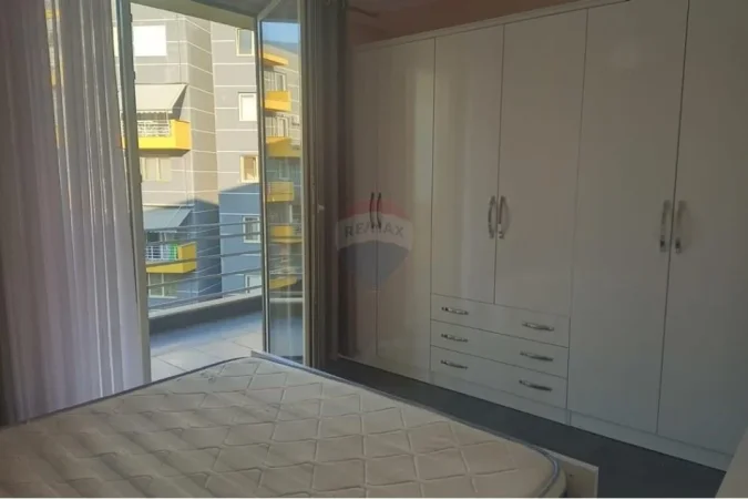Tirane, jepet me qera apartament 2+1 Kati 4, 87 m² 350 € (Kompleksi Tom Doshi Shkoze - Ali Demi - News 24)