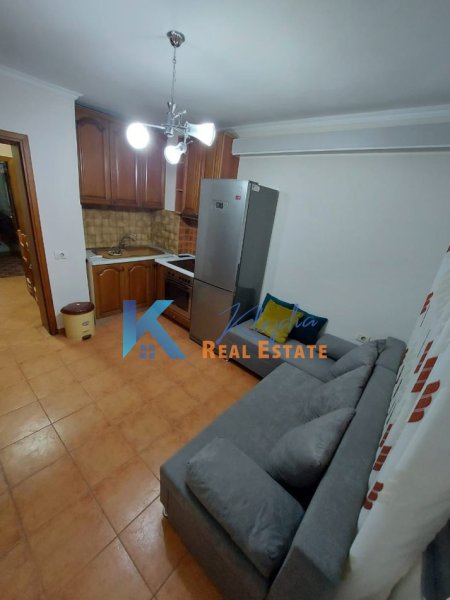 Tirane, jepet me qera apartament 2+1 Kati 4, 46 m² 490 € (Rruga e Kavajes, afer spitalit gjerman)