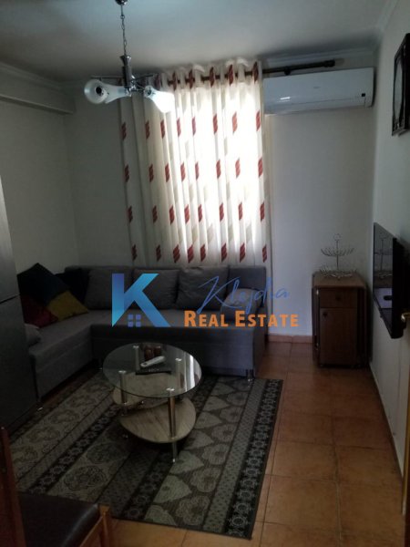 Tirane, jepet me qera apartament 2+1 Kati 4, 46 m² 490 € (Rruga e Kavajes, afer spitalit gjerman)