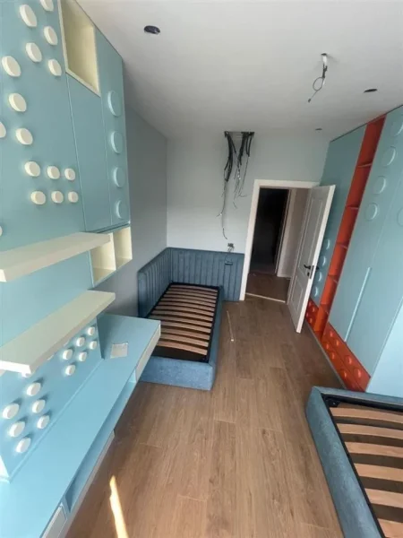 Tirane, shitet apartament 2+1+Aneks+Ballkon Kati 7, 100 m² 275.000 € (Komuna Parisit)
