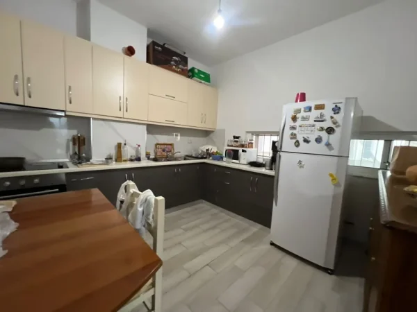 Tirane, shitet apartament 2+1 , 146 m² (Kopshti Botanik)