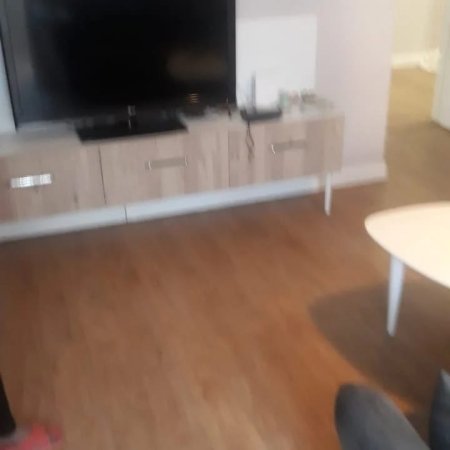 Tirane, jepet me qera apartament 2+1+Ballkon Kati 2, 80 m² 570 € (Myslym shyr , te drejtoria e policise)