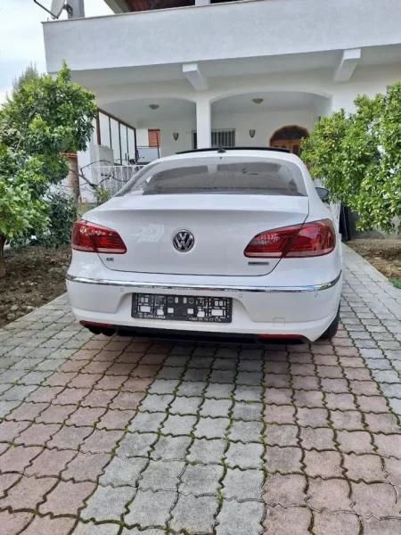 Elbasan, shes makine Passat cc Nafte, e bardhë automatik Klima 190.000 km 9.500 €