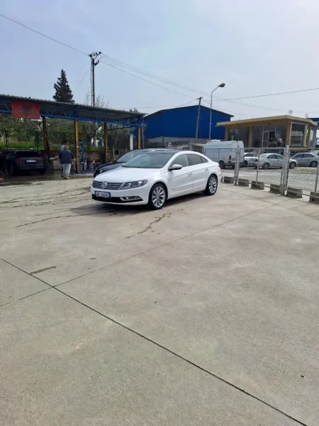Elbasan, shes makine Passat cc Nafte, e bardhë automatik Klima 190.000 km 9.500 €