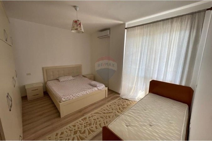 Tirane, jepet me qera apartament 2+1 Kati 7, 113 m² 700 € (Zogu i Zi)