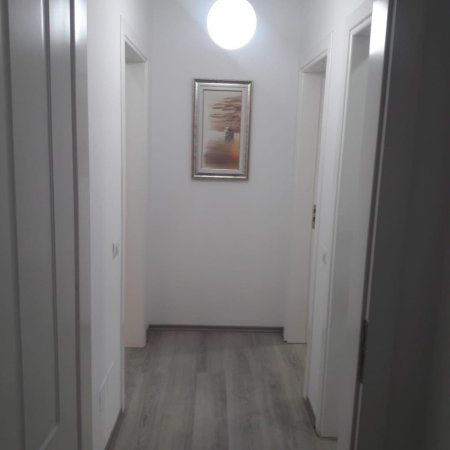 Tirane, jepet me qera apartament 2+1+Ballkon Kati 6, 120 m² 1.000 € (Selvia)
