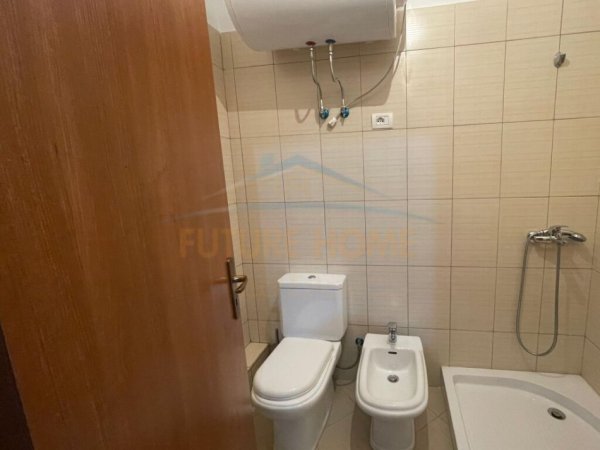 Tirane, jepet me qera apartament 2+1+Ballkon Kati 5, 118 m² 450 € (Fresk)